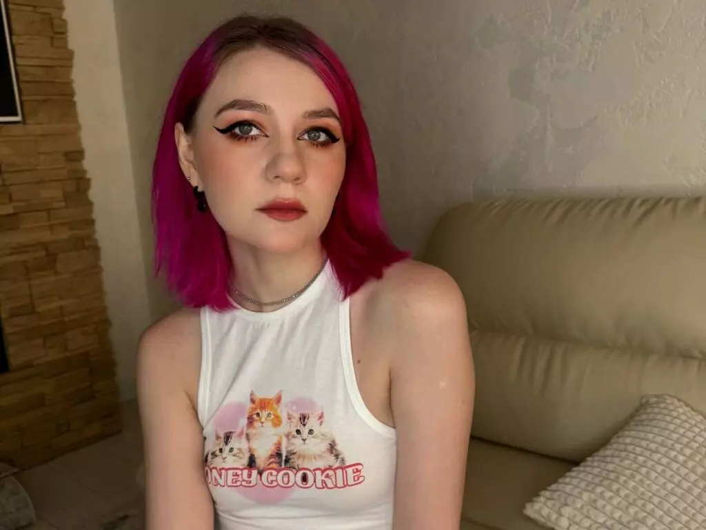 BellaBanx's Live Nude Chat