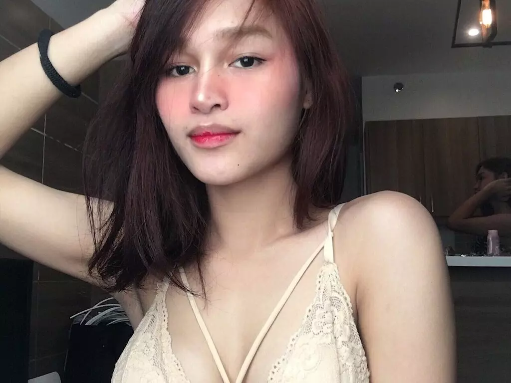 GenevievDeguzman's Live Nude Chat