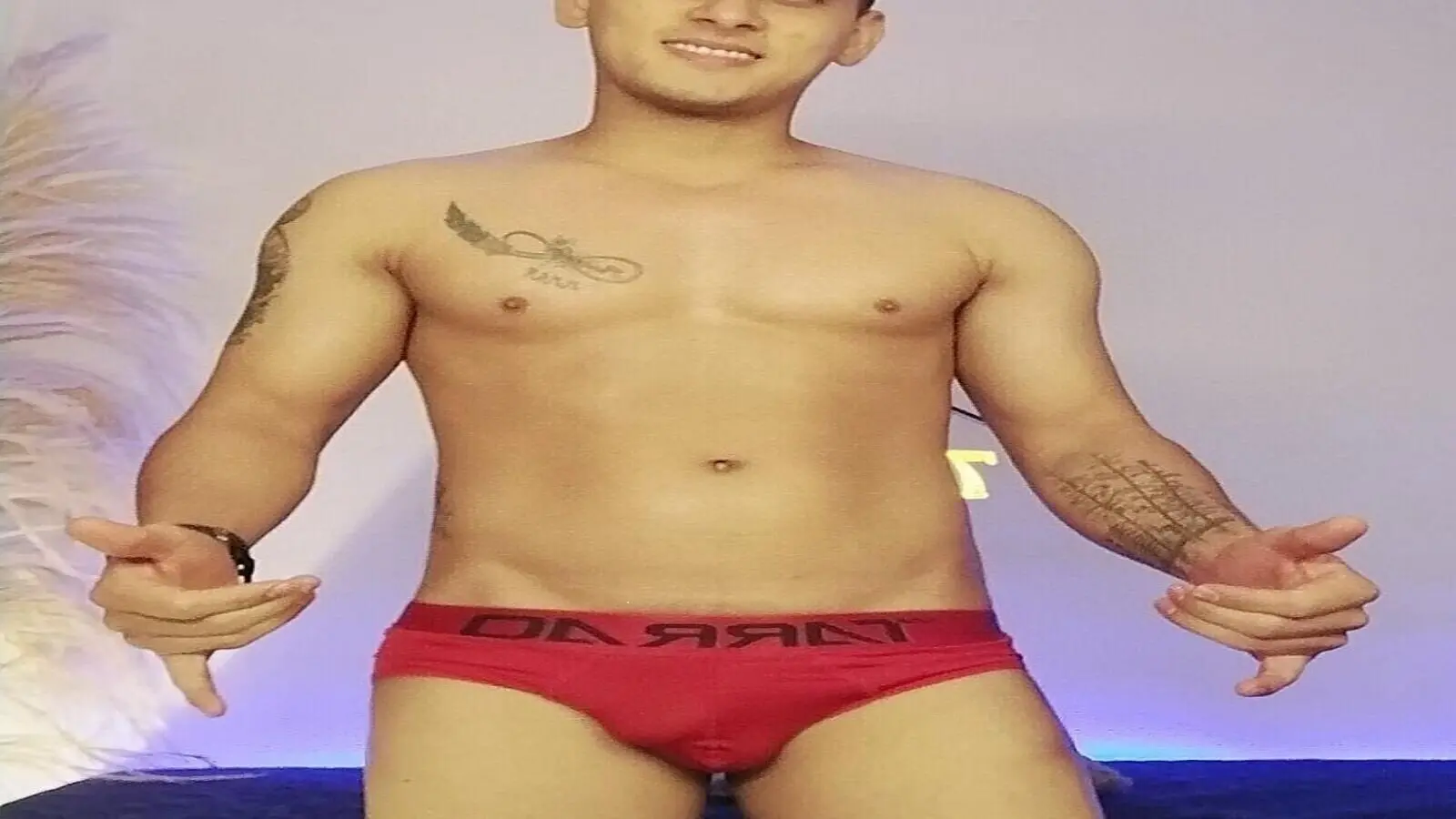 JohnnySevilla's Live Nude Chat