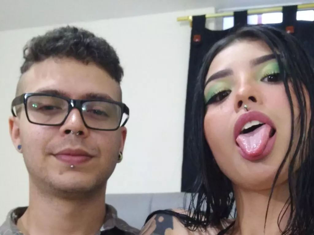 KatheandTommy's Live Nude Chat