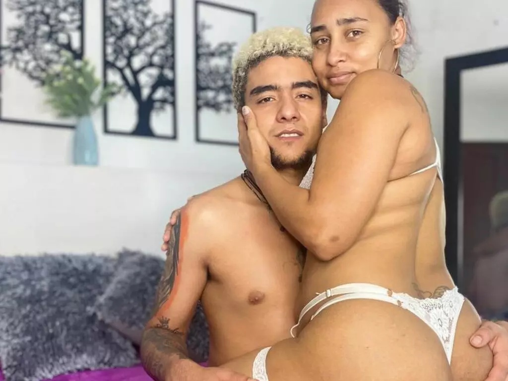 KatyAndDamian's Live Nude Chat