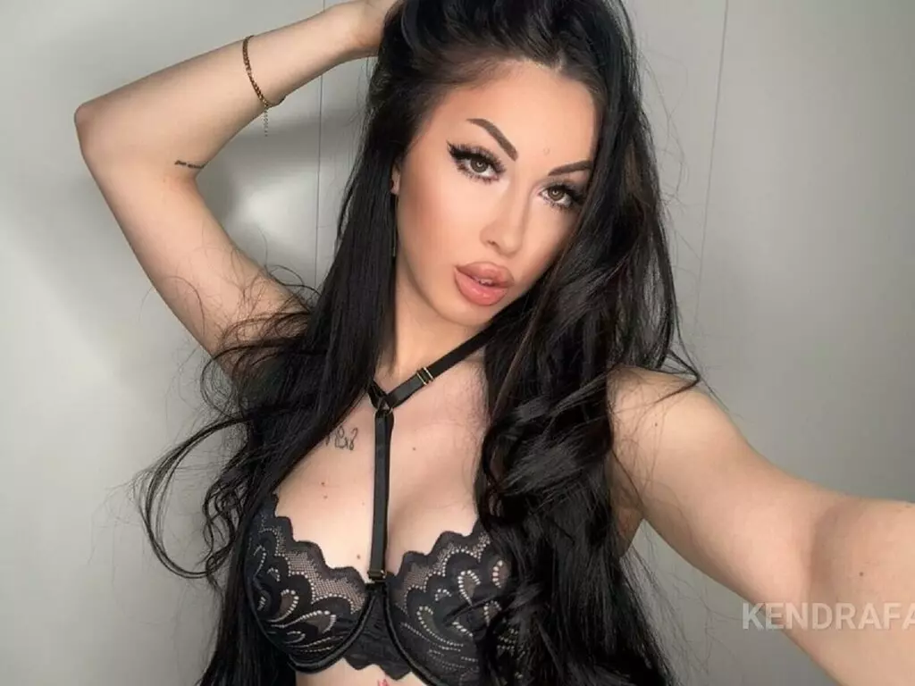 KendraFancy's Live Nude Chat