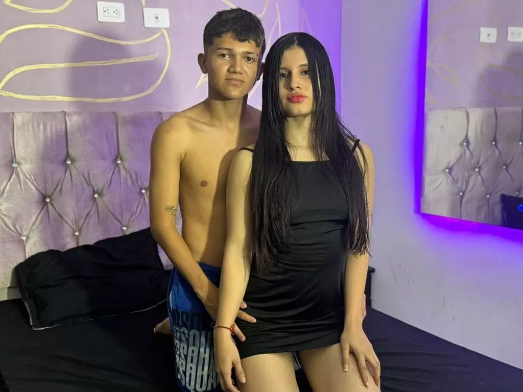 LeslyAndJhonns's Live Nude Chat