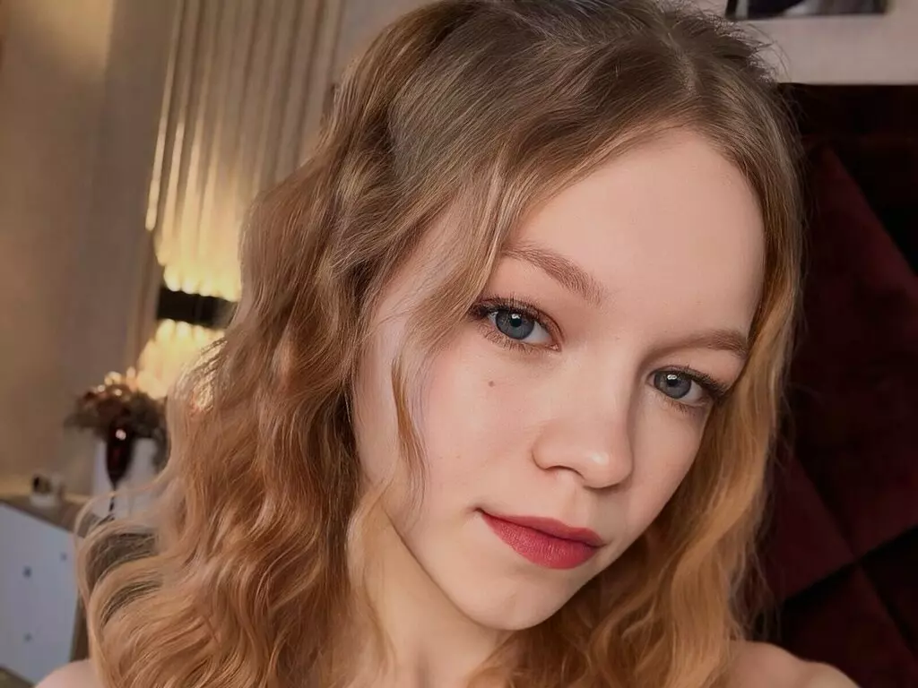 LunaElliott's Live Nude Chat