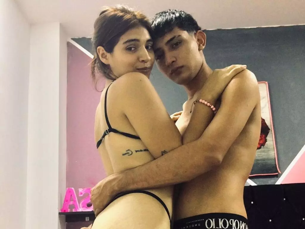 RousAndJeison's Live Nude Chat