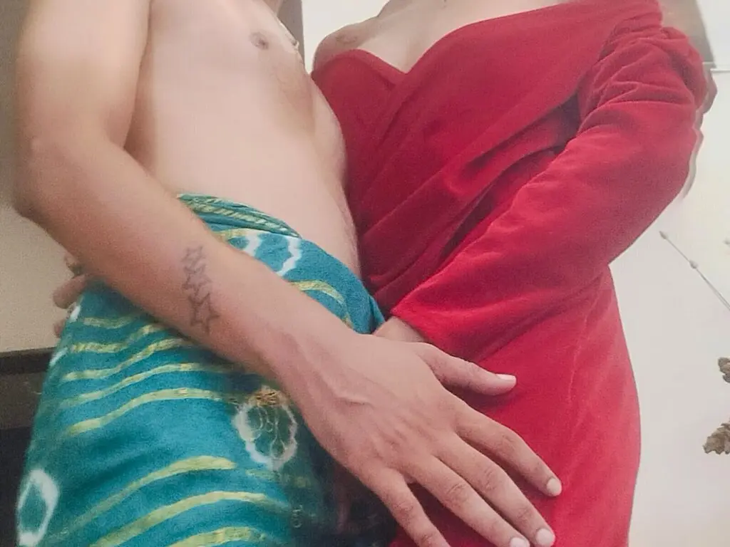 SaniyaRohit's Live Nude Chat